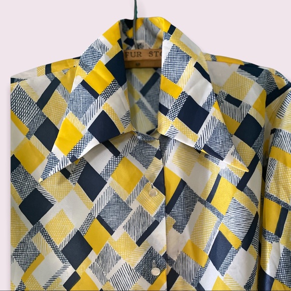 1970s light airy geometric print blouse - Picture 3 of 4